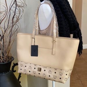 MCM NWT SHOPPER